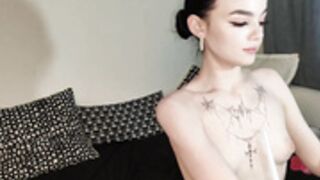 Stussy 211129 0810 NudeTease&DoggyPose