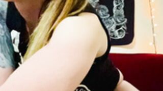 RedWillow9269 riding dildo slowmo