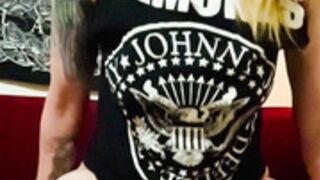 RedWillow9269 riding dildo slowmo