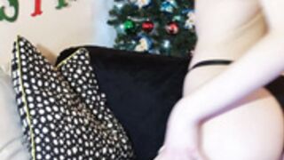 Stussy 211218 0635 RearViewOpenPussyFlash&AnalPlug