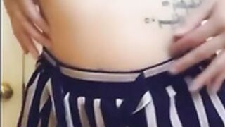 Jamie shows off titties