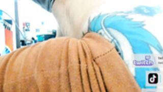 vanandjuani 26042023 finger ass