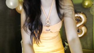 MissMasie trying outfits