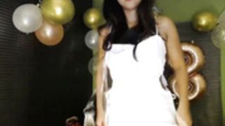 MissMasie trying outfits