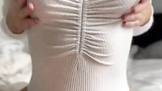 Thick girl shows her knockers