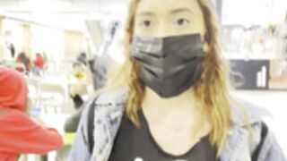 cumwalk in mall