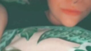 Babyp3ach flashing in bed