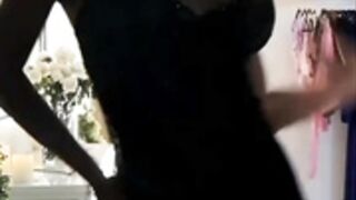 Vivi Castrillon striptease