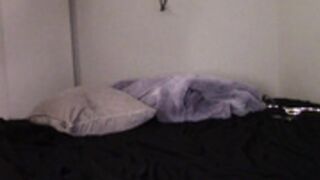 Mari and Jandro: She sucks his cock and swallows