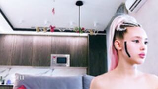 angella_kleee goes an extra mile to impress