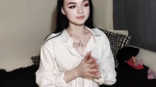 Stussy 211130 0705 CloseUpOpenPussy