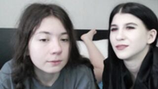 sexy_b0rsch kisses girl tease
