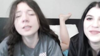 sexy_b0rsch kisses girl tease