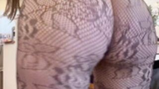 c4ndyrobbs twerking leg stokings