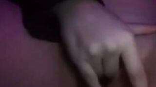 Girl se masturba muy rico