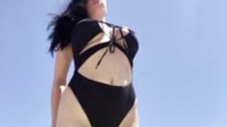 Nathaniela from Bongacams at romanian beach