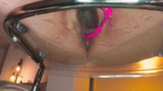 Lunaqueeeen chair show squirt