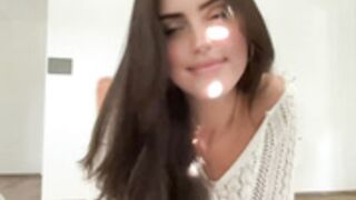 girl_next_door___ teasing and vibrator play / NO AUDIO