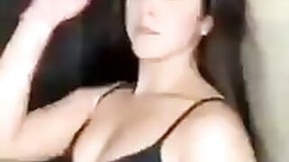 Quien es ella? Latina sexy teen