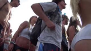 Rave Girl In Shorts Cameltoe