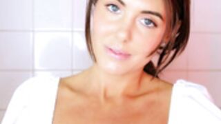 Angelique asmr Freaky bathroom vid