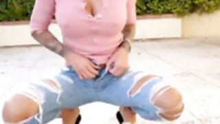 KM pissing 2