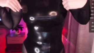 Juelzfoxy in black latex leotard, 2023-06-26 00-41