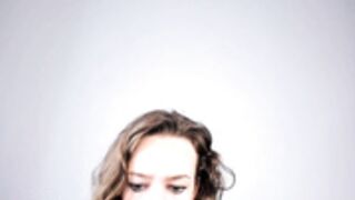 Parisa_coy bare back dance