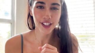 Izzy Green Dildo Blowjob JOI
