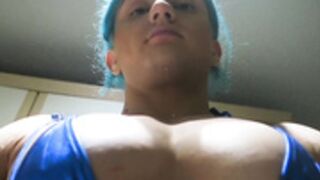 Lay on my pecs