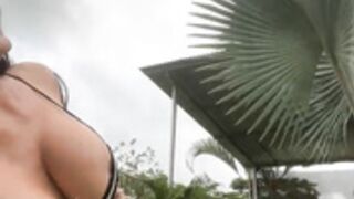 CATALEYARUSSO Public Pool 2
