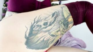 harliequinnx anal with glass dildo