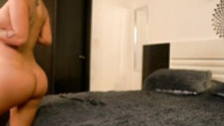 Nina mon masturbation