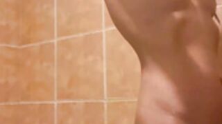 Annie Ian Balauro tango live shower fingering