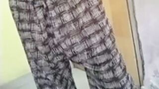 Pihu pissing@ 13:45