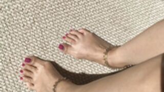 NRI hotwife Anita showing off her marriage anklets