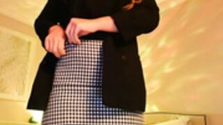 SiSIBeLE asmr godess (undressing and teasing)