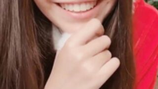 Isabelleharis OF Xmas Striptease & Fingering 2