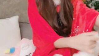 Isabelleharis OF Xmas Striptease & Fingering 2