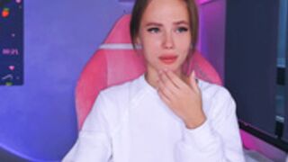 Stefanie_collins cums harassed by relentless tippers