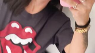 Karol Rosado - latina shows hers body in mirror