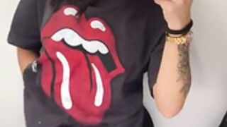 Karol Rosado - latina shows hers body in mirror