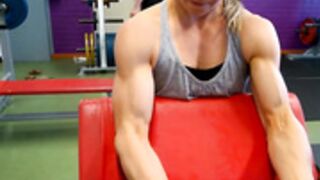 girl biceps curls
