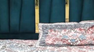 Sexy Soniya in good mood