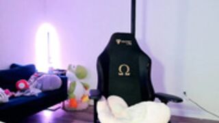 Hottest thing you will see (see 8:30 to 9:30)