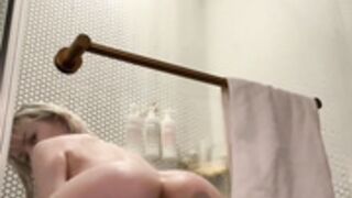 Layna Boo - Woke up and took a shower