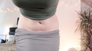 wet_peachy sexy glasses girl