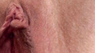 Lulu Blair pussy close up