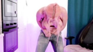 Toomuch_wet - Squirt and Piss in Jeans