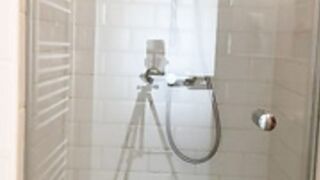 MiaxLucie aka SiskaCali showering